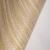 Papier peint en fibre intissée moderne à lignes verticales fines, aspect tissu, dans des tons marron clair et beige